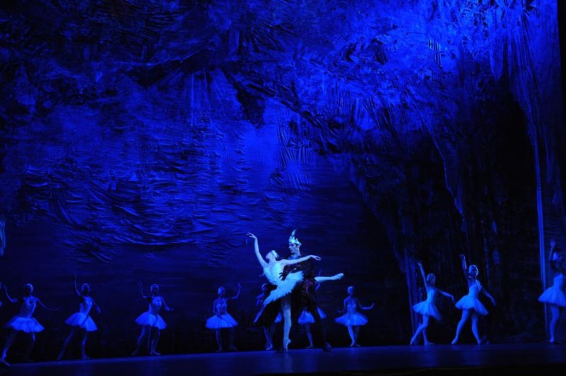 Америк хун Монголын тайзнаа